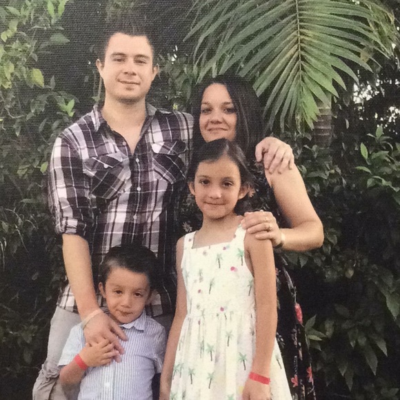 Meet your Posher, Adriana - Picture 1 of 1